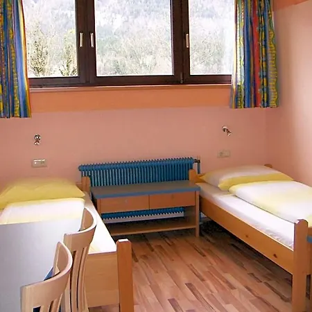 Jutel Hostel *