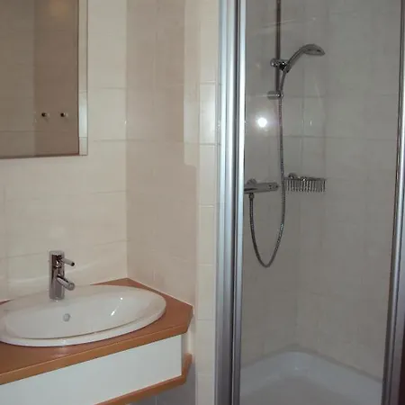 Jutel Hostel